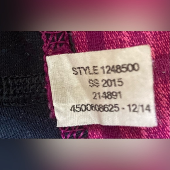 Under Armour spandex bike shorts - size small - Picture 4 of 4